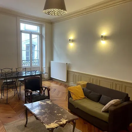 Le Charme Du Puy Dans Ancienne Verrerie Apartment *