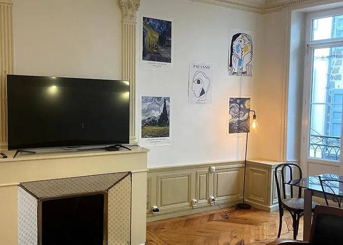 Apartment Le Charme Du Puy Dans Ancienne Verrerie