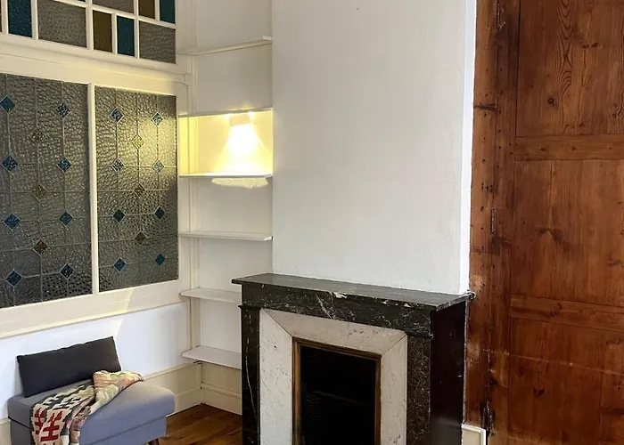 Le Charme Du Puy Dans Ancienne Verrerie