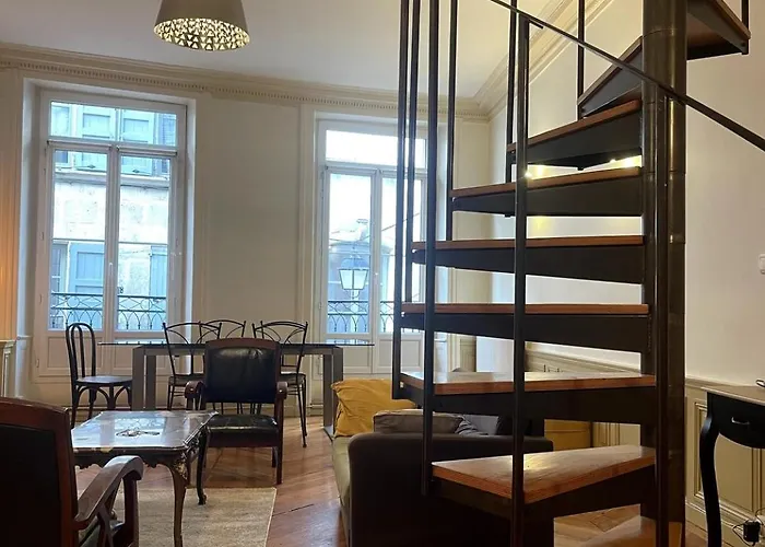 Le Charme Du Puy Dans Ancienne Verrerie Apartment *